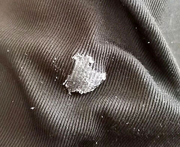 熱熔膠粘到東西上拆不下來